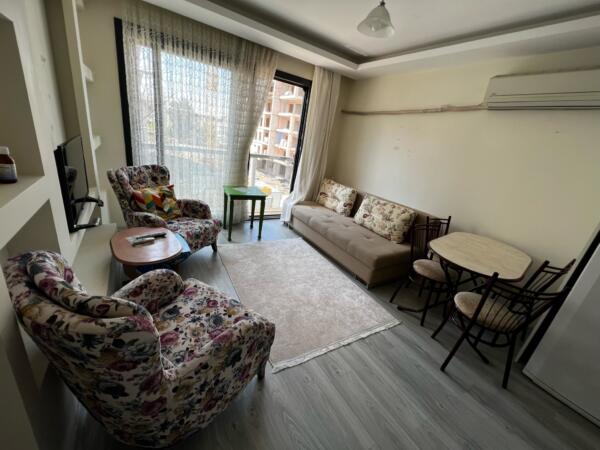 Аренда квартиры 2+1 с мебелью у метро в Чили Измир