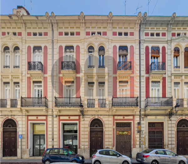 Инвестиционный обьект в Валенсии продажа здания в историческом центре города